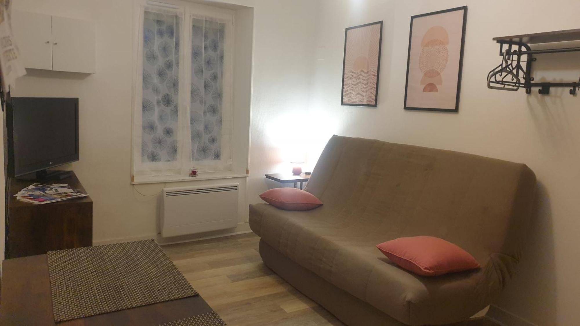 Studio Meuble Et Equipe Ingre Εξωτερικό φωτογραφία